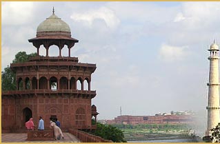 Royal Rajasthan On Wheels